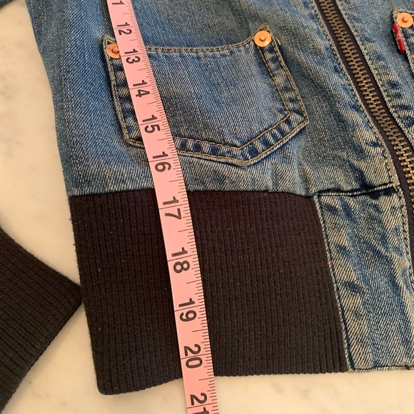 Vintage  Y2K Levi’s jean jkt with knit cuffs and waist zip front size S - Picture 9 of 9